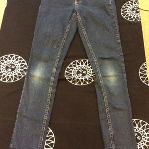 Girls..Justice Super Skinny Jeans (mid size)